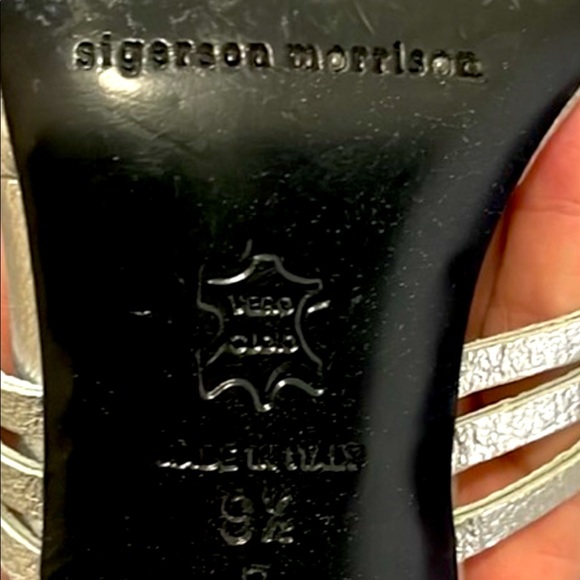 Belle by Sigerson Morrison Womens Leatger Silver Heels in Size 9.5B - Picture 4 of 7